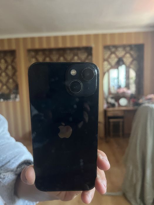 iPhone 13 б/у.