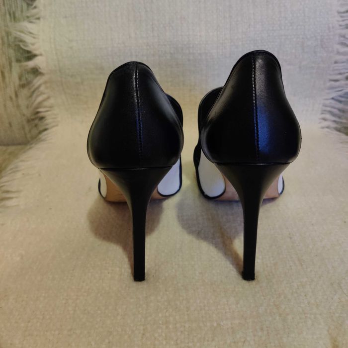 Szpilki skórzane czarno-białe