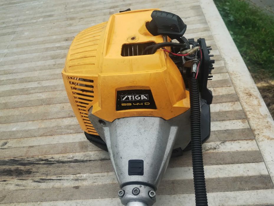 Kosa spalinowa Stiga SB 440 pali działa silnik ok