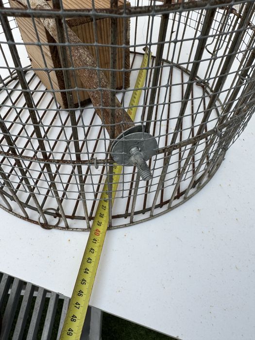 Gaiola de ferro em bom estado