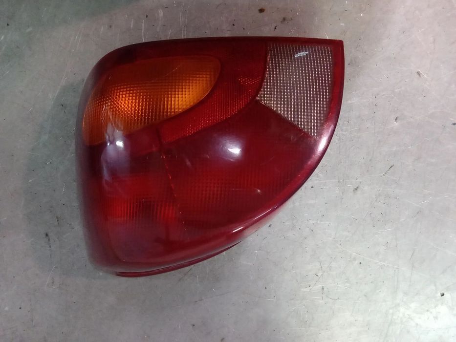 FAROLIM FORD FIESTA 96-02 - ESQUERDO / DIREITO