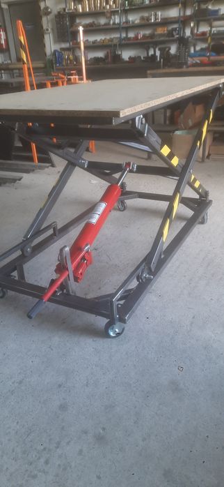 Stół nożycowy hydrauliczny warsztatowy