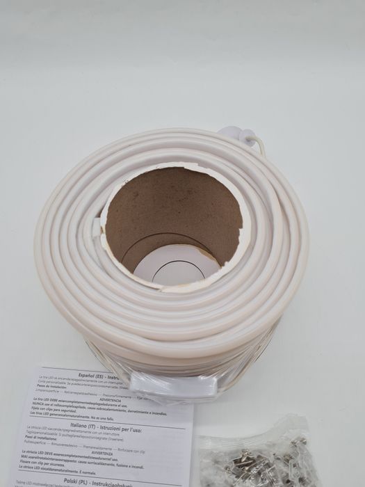 Taśma LED 30m zimna Biel 230V elastyczna włącznik