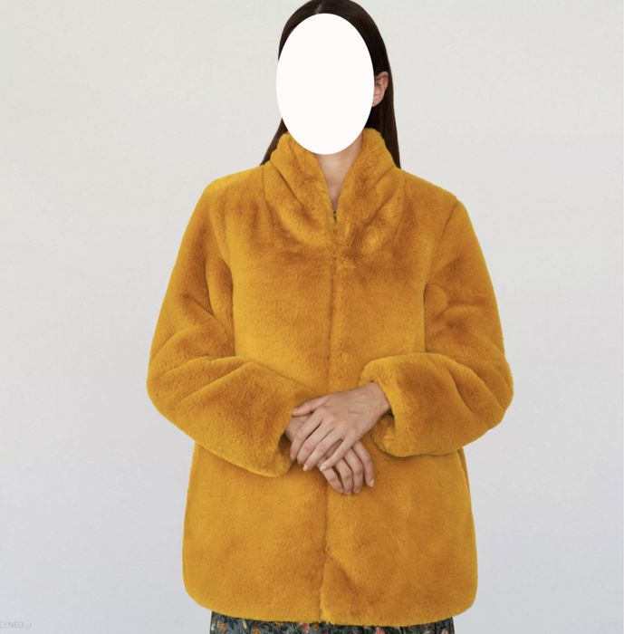 Nowe sztuczne futro o swobodnym fasonie marki Reserved, rozmiar M/L