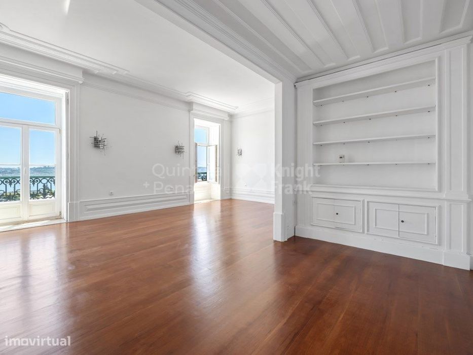 Apartamento T3+1 para arrendamento, sem moveis na Misericórdia