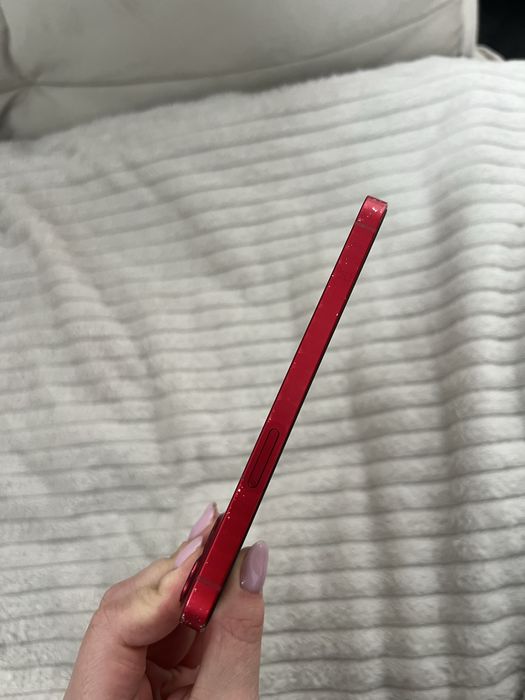 iPhone 13, 256 GB, kolor czerwony