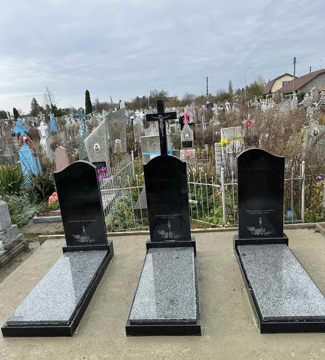 Пам'ятники з граніту