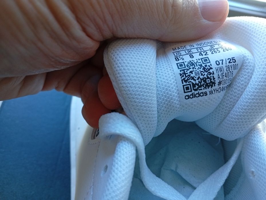 Sapatilhas adidas unisexo 42 Novas