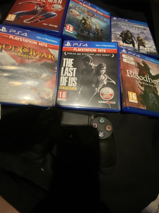 Sony playstation 4 + pad + gry