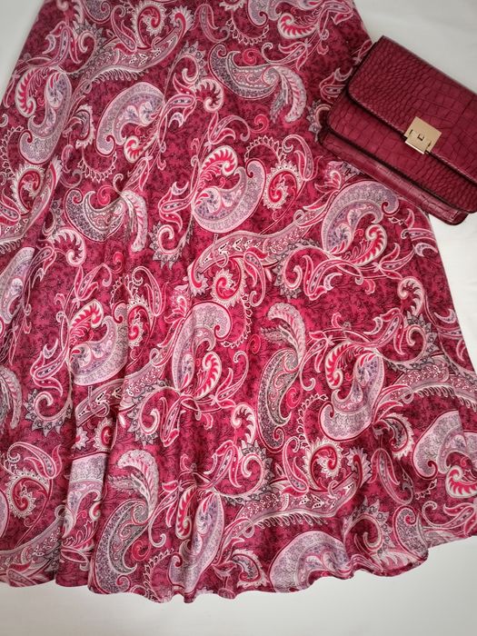 Piękna spódnica wzory orientalne