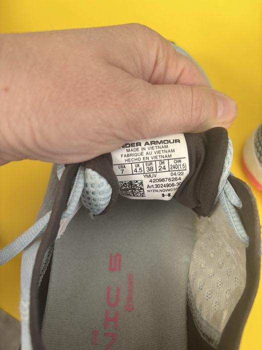 Under Armour кроссовки на девочку