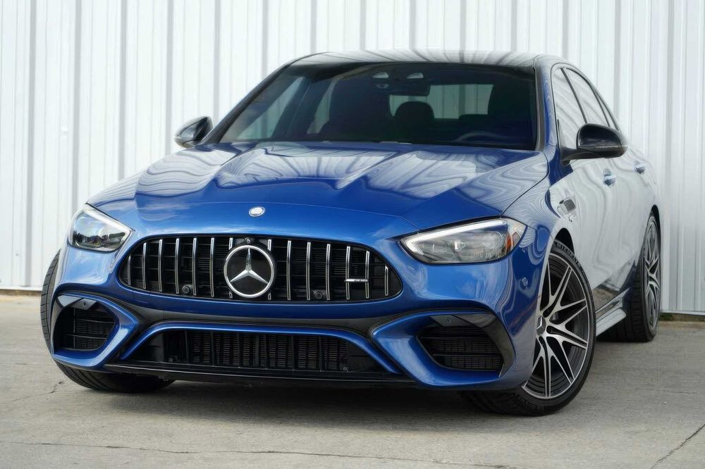 Mercedes-Benz C-Class AMG C 63 S E Performance      2024