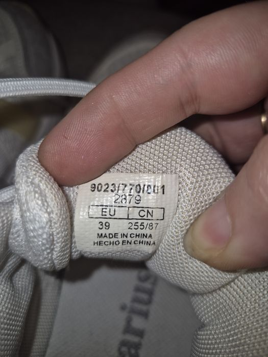 Tenis n39  marca   STRADEVARIUS