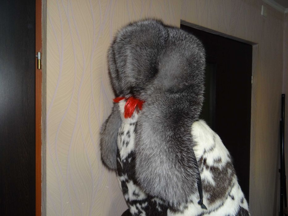 Czapka , futro naturalne z lisa , lisów . Czapka eskimoska