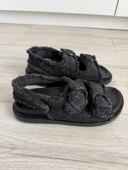 Сандалі zara.