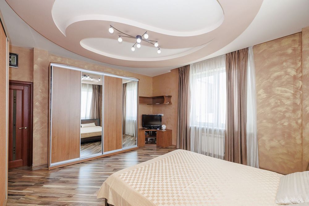 Продам 4-к квартиру, Срібнокільська 3-А, Позняки, Осокорки, метро