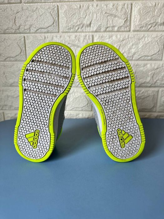 Кросовки Adidas 30p мокасини хайтопи кросівки крокси шлепки сандалі босоніжки
