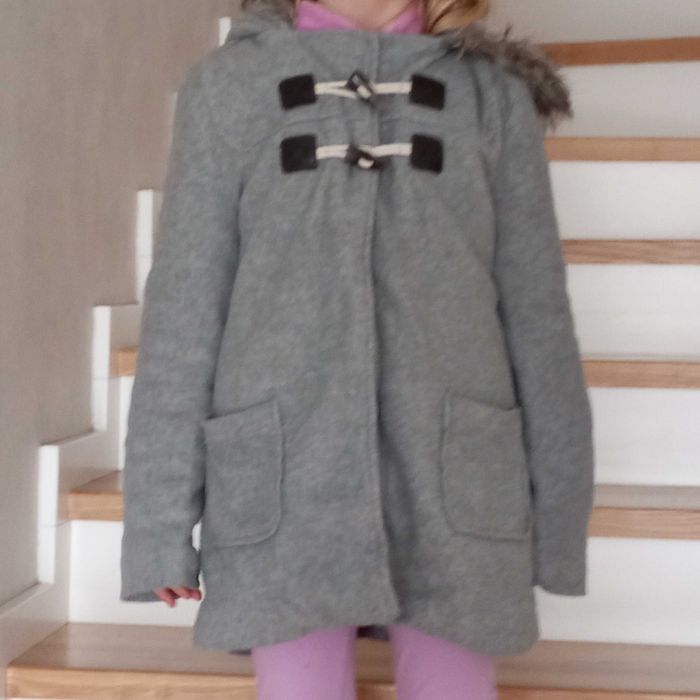 Płaszczyki zimowe eleganckie na dziewczynkę