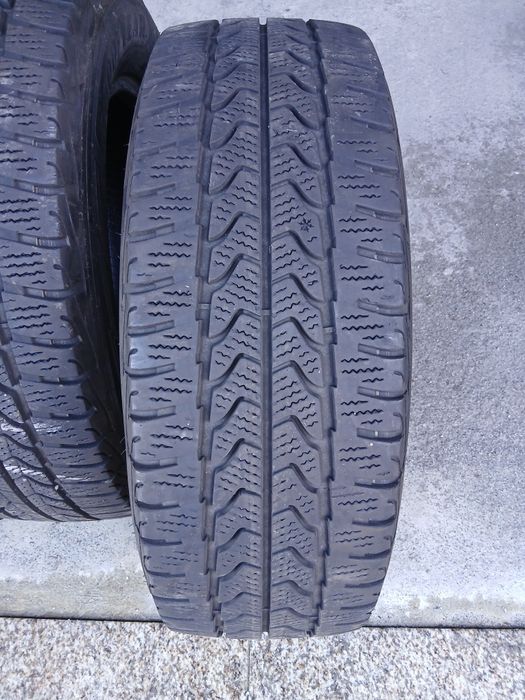 4 pneus 205/65R16 C Goodyear seminovos