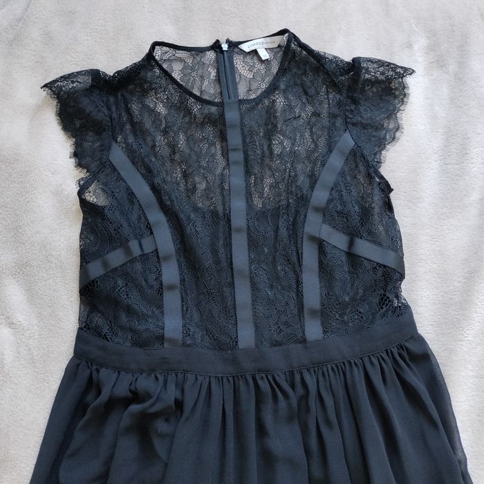 Czarna sukienka rozmiar 38