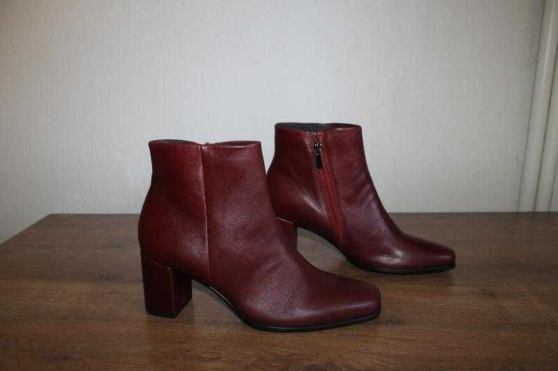 Шкіряні ботильйони Ecco Shape 60 Squared 40 розмір