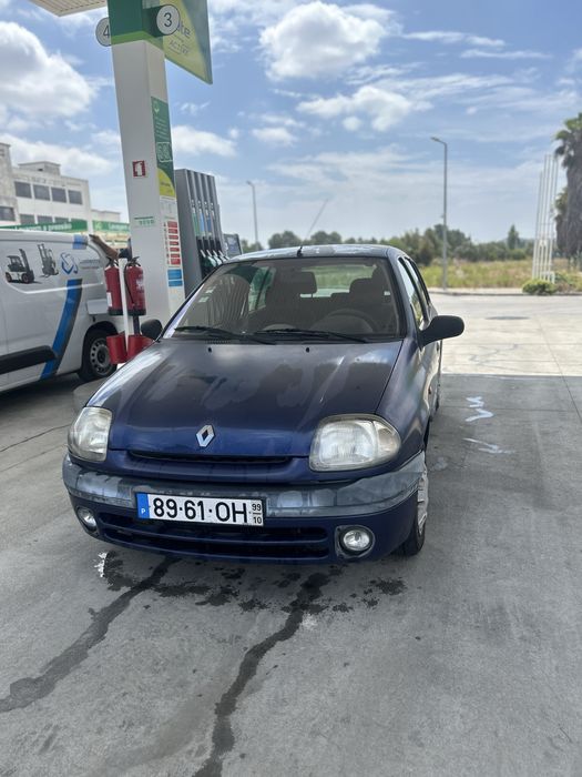 Vende-se Renault clio a gasolina