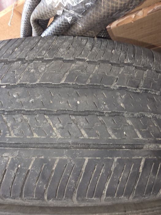 Продаються автошини