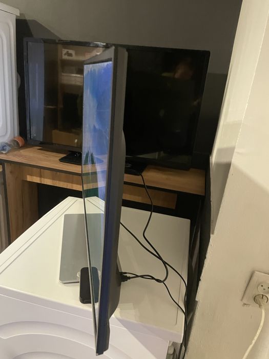 Телевізор Toshiba 40 + кріплення