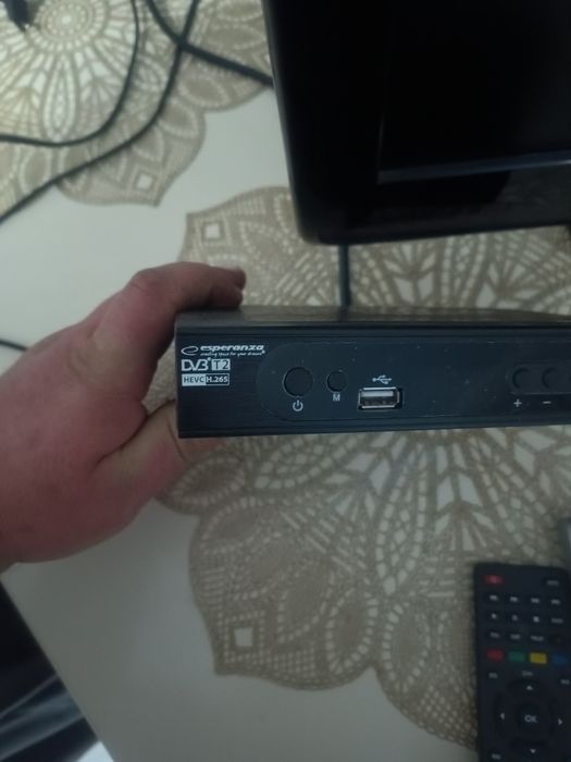 Telewizor Orion 22 cale  +dekoder DVB-T 2