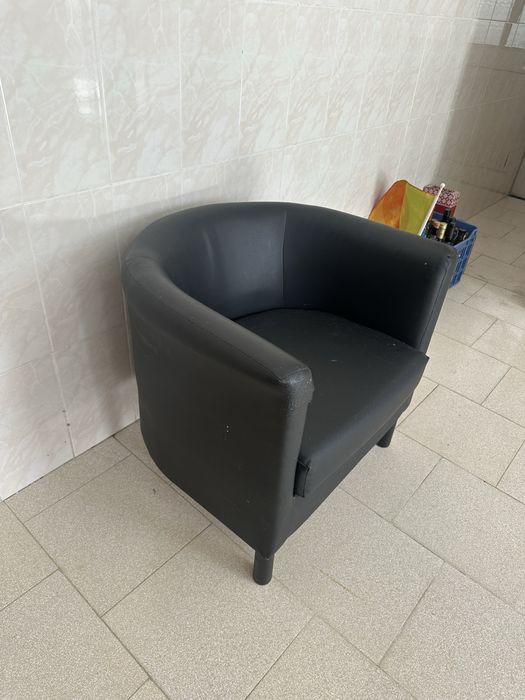 Cadeirão em pele sintetica