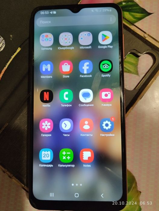 Продам телефон в отличное состояние