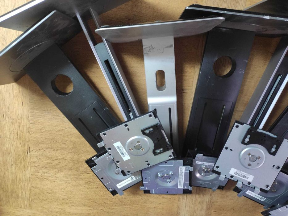 Uchwyty do monitorów Uniwersalne Dell Pakiet 7 sztuk