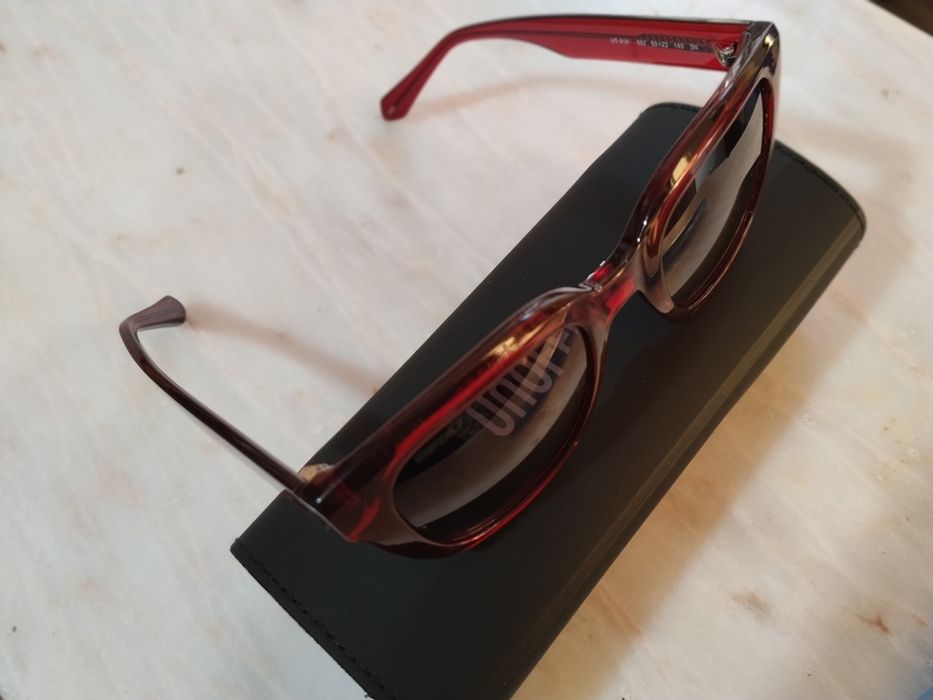 Óculos de sol Unofficial Novos