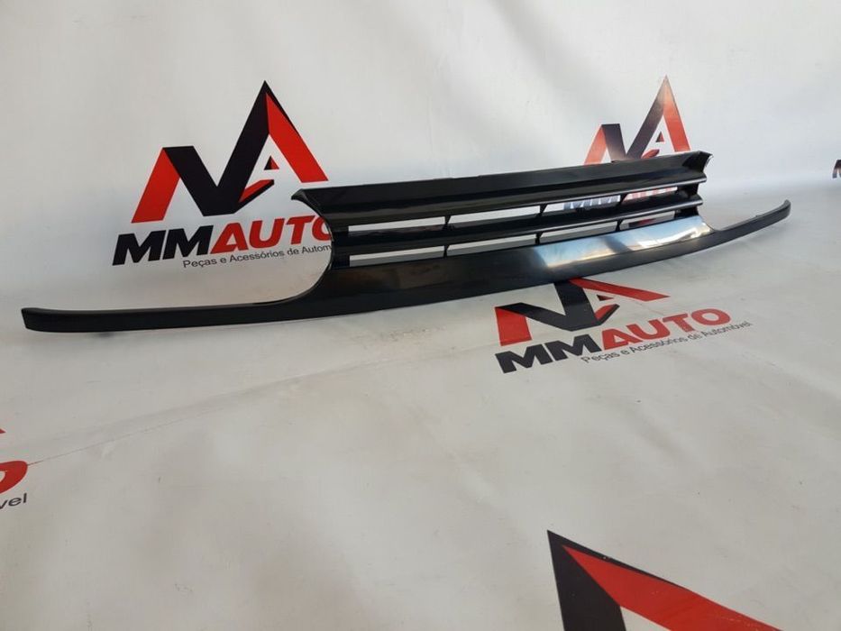 Grelha Frontal VW Golf 3 VR6 S/Simbolo