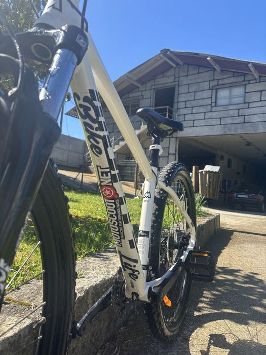 Bicicleta de monte em excelente estado