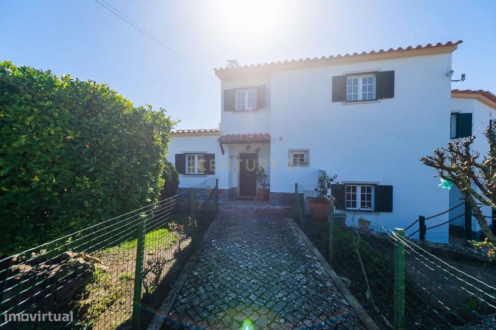 Magnífica Quinta com 5000m2 localizada no Casal da Granja-Sintra