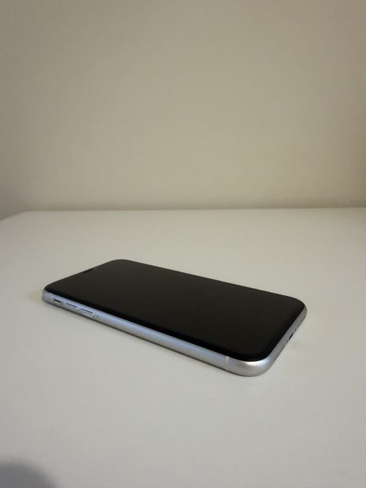 Sprzedam iPhone 11 64GB