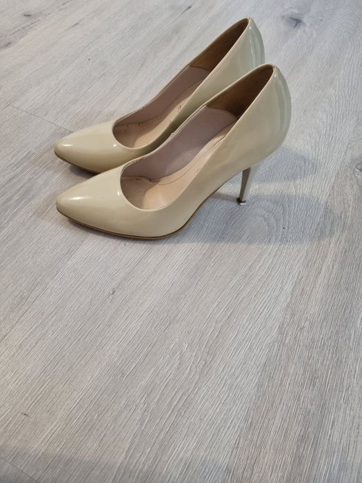 Eleganckie czółenka
