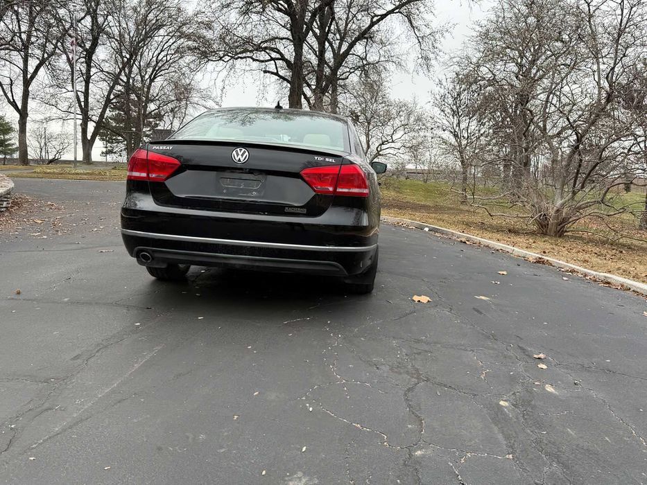 Volkswagen Passat      2014