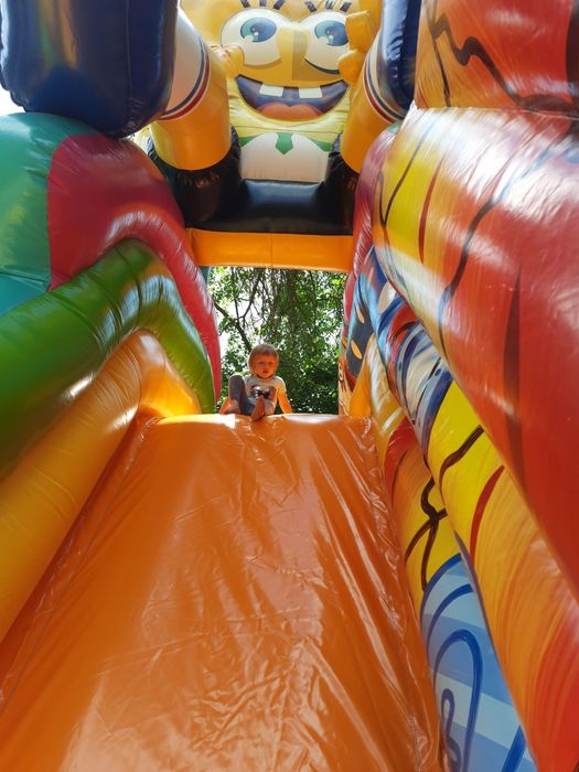 Карусель, надувная горка, аттракционы