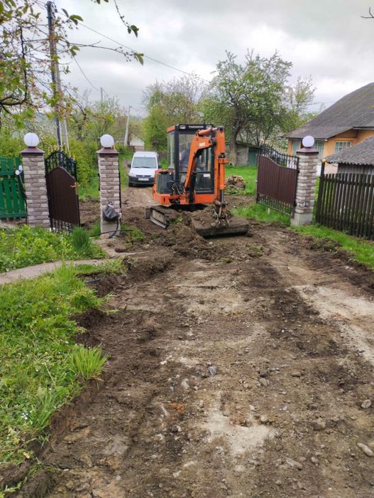 Послуги міні-екскаватора 3т та 6т ,Самоскида