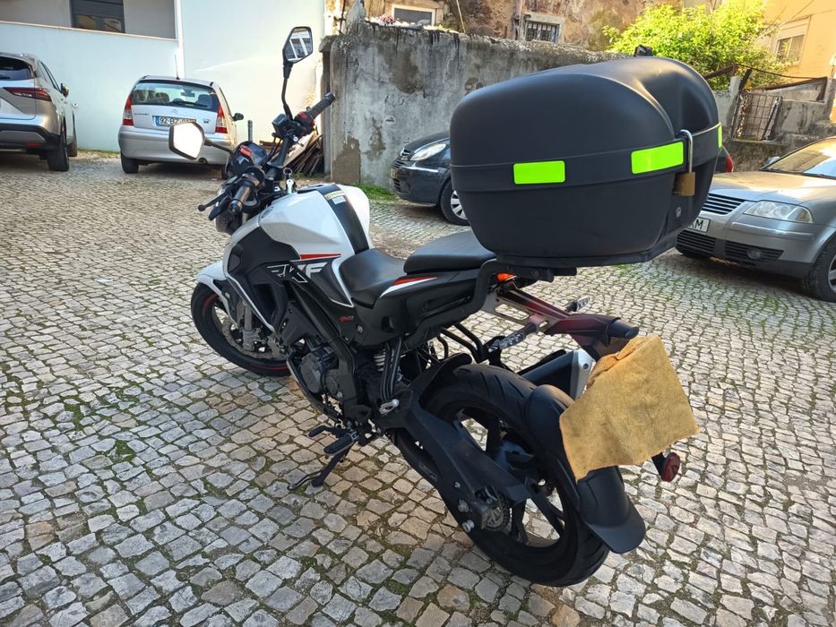 Keeway RKF 125, ano 2022.