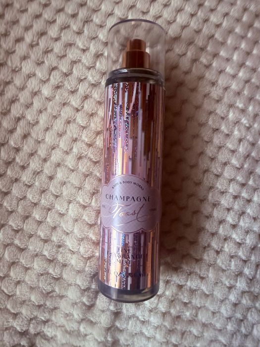 Mgiełka do ciała Bath and Body works Champagne Toast