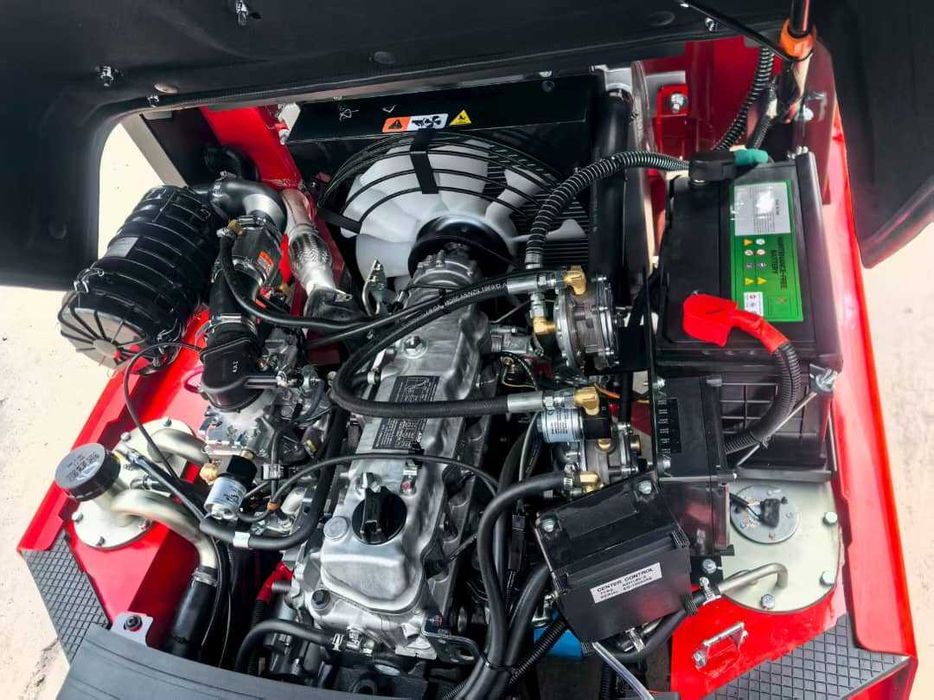 Новий газ-бензин навантажувач EP 20T3 2т, 4.8м двигун Nissan К25, 2025