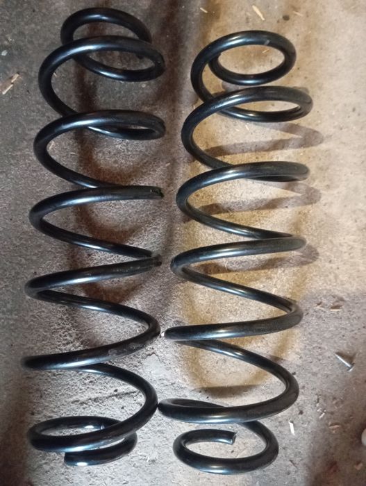 Продам пружини нові