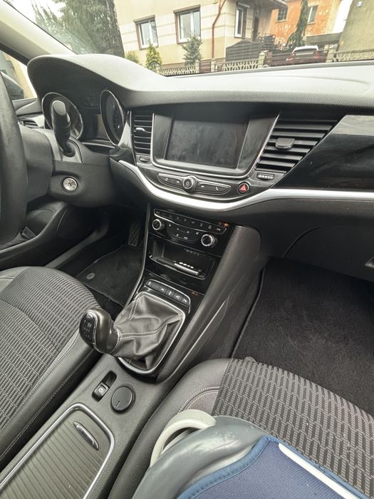 Opel Astra  design&tech