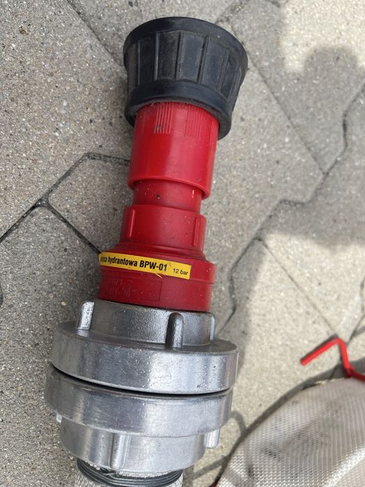 Wąż strażacki hydrantowy z prądownicą