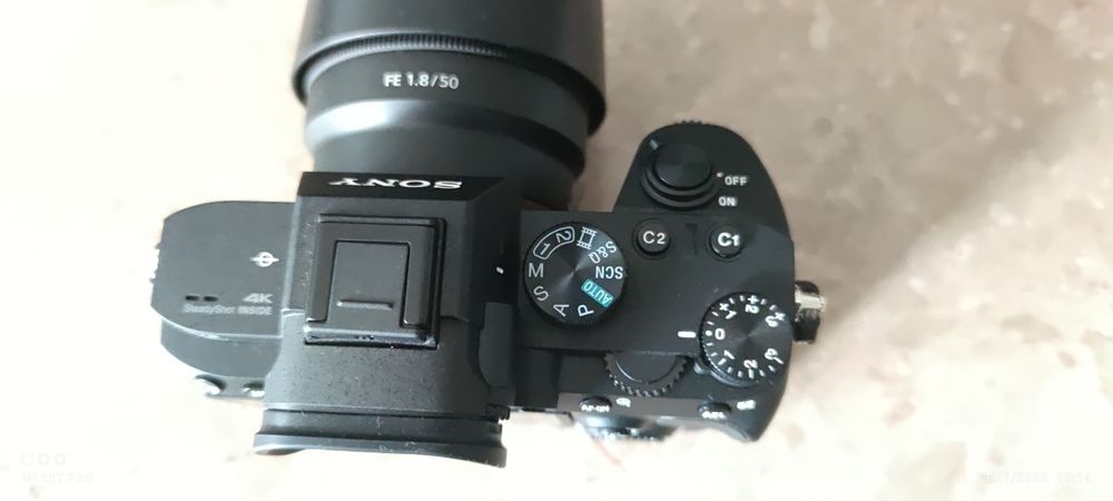 Máquina fotográfica Sony ILCE-7M como nova tem pouco uso.