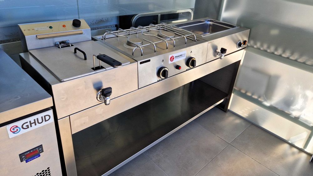 Conjunto completo – fritadeira, fogão, banho maria e móvel de apoio