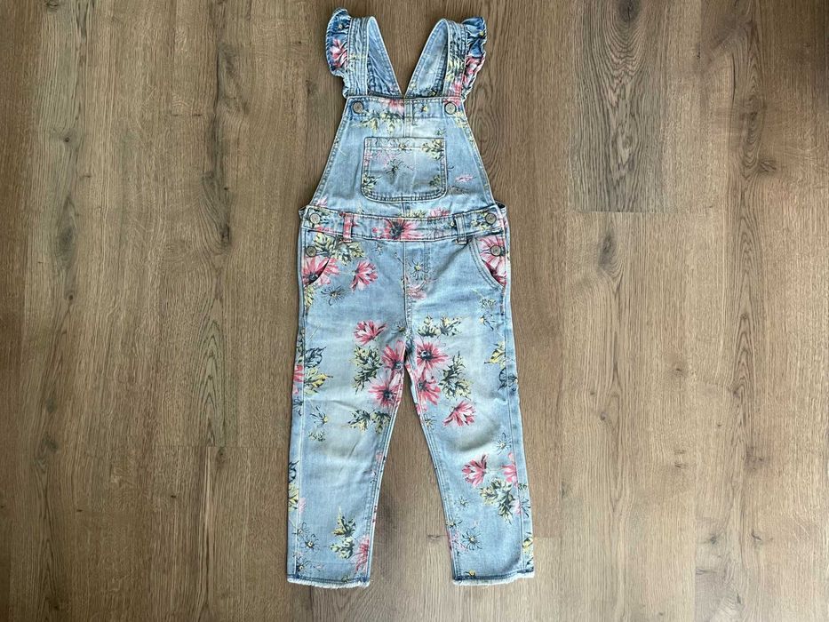 Джинсовий комбінезон на дівчинку GAP на 4 роки